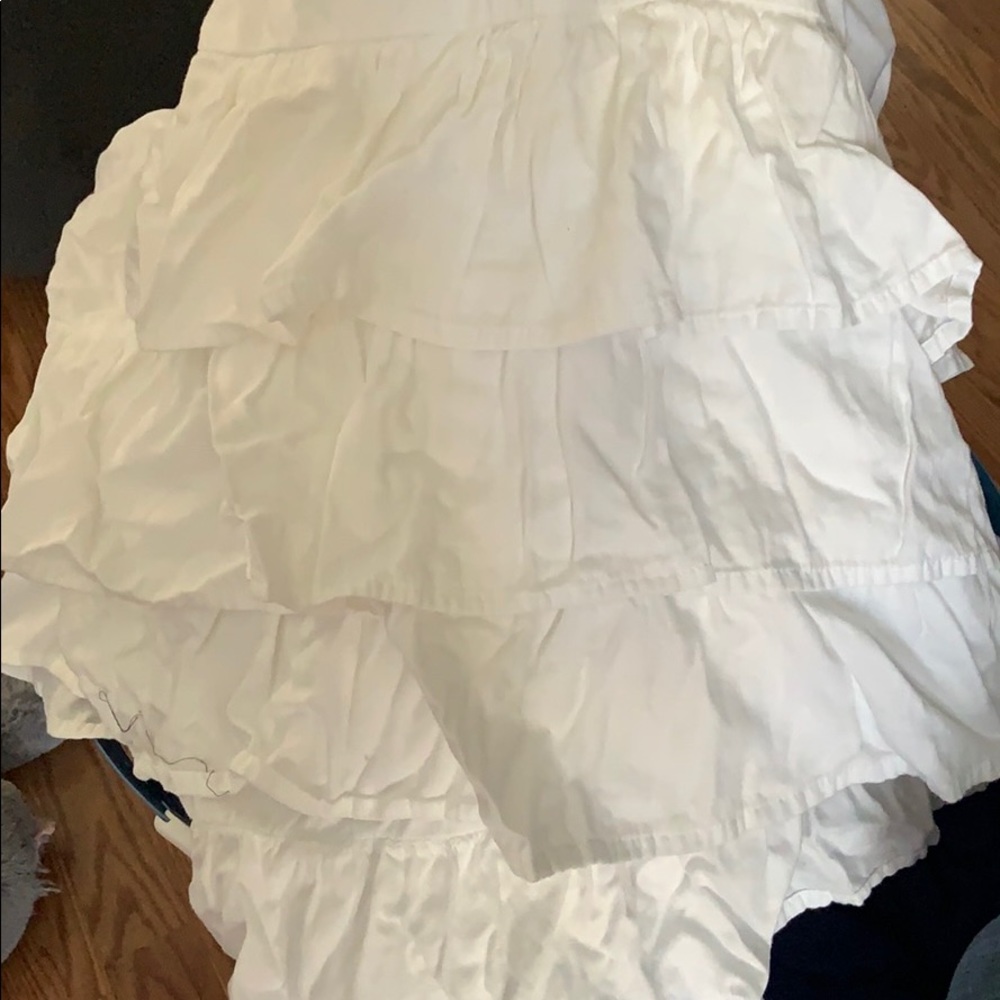 Twin ruffled bed skirt